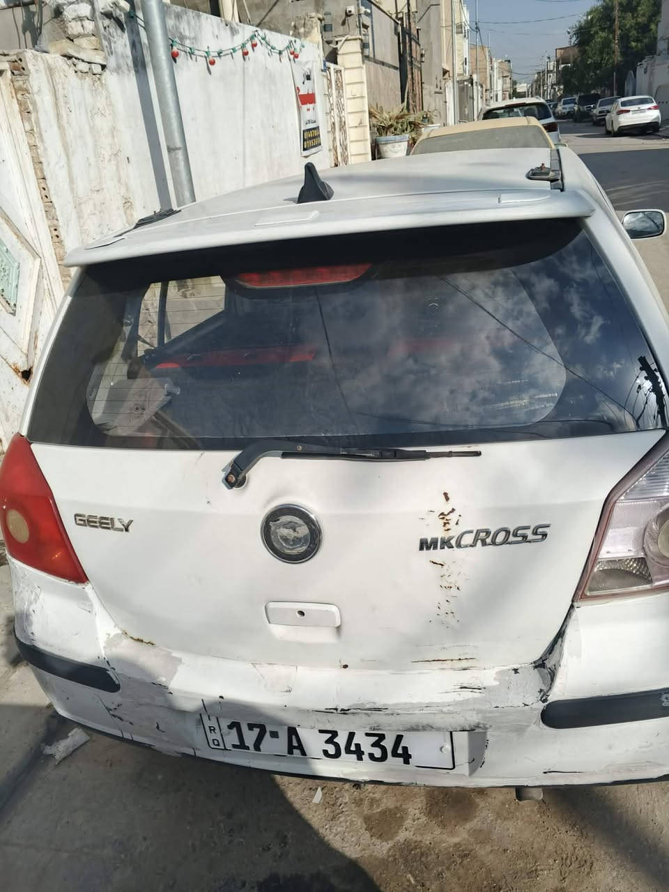 السلام عليكم سيارة جيلي مديل 2013 سيارة جاهزه من كلشي بأسمي سعر 35 مكان السيارة النجف
***********
