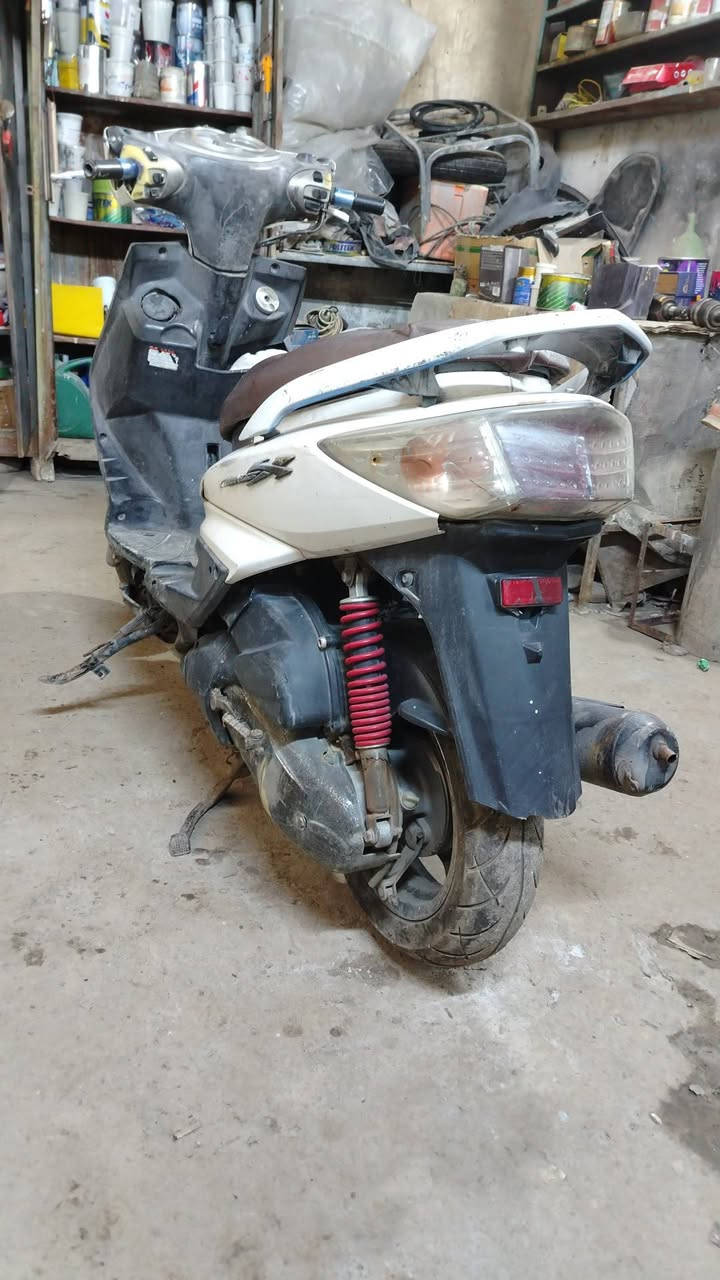 دراجه سكنس فحل نوزل شغاله سلف وهندر نكره نقصه كفرات امامي وبدايه كلج سعره 250 الف للاتصال ***********
