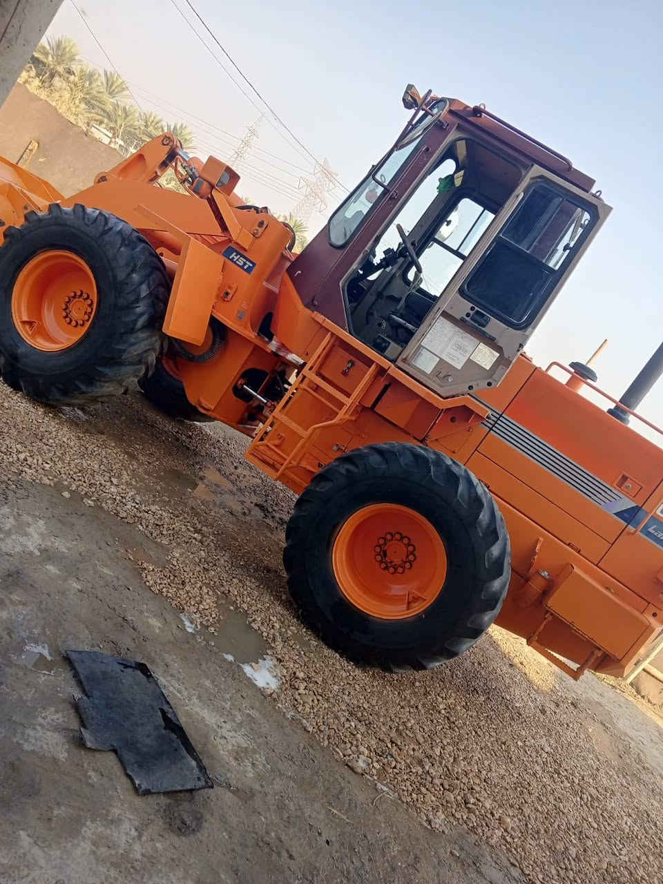 سلام عليكم شفل هيتاشي دخول جديد موديل 2005 كفاله عامه سعر 310) (***********
