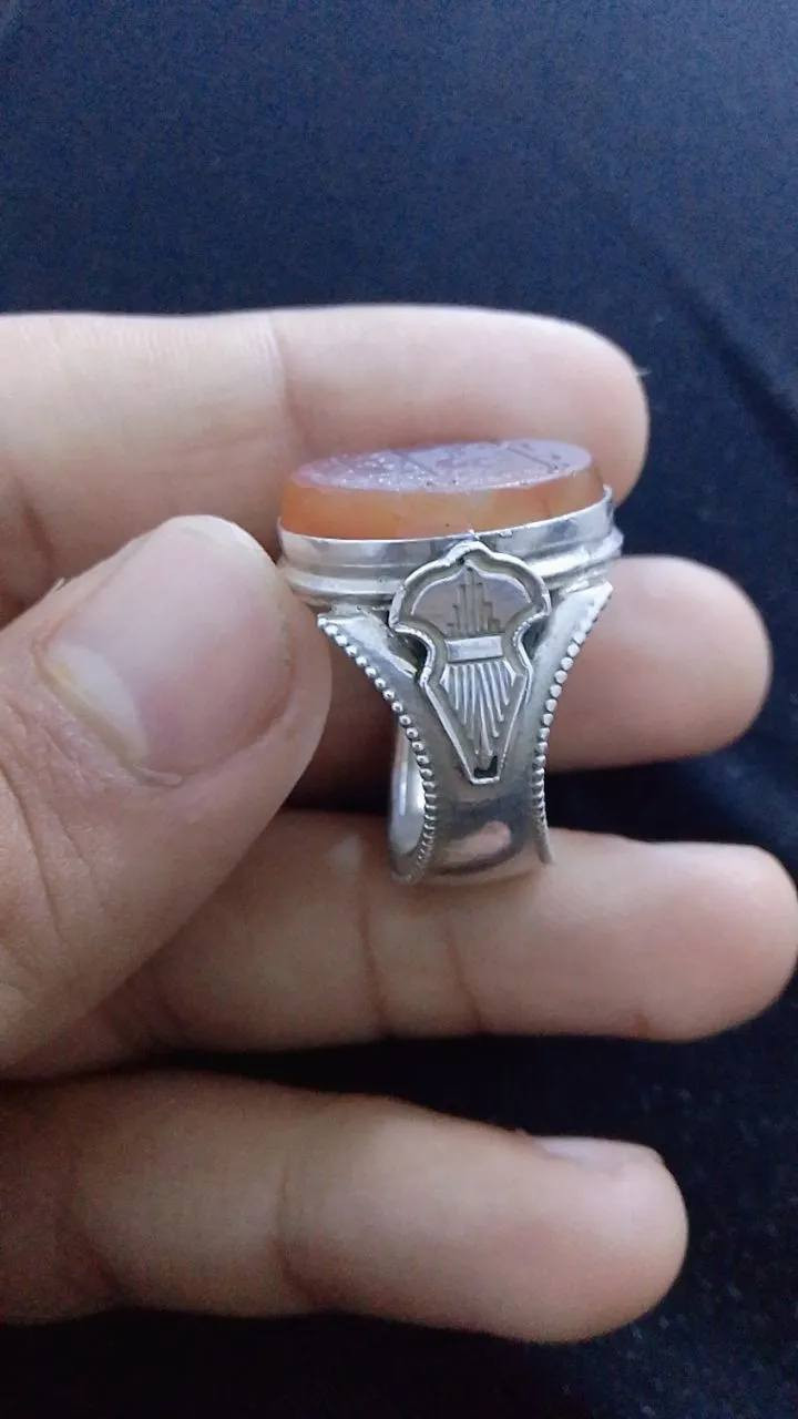 السلام عليكم خوان يمانية قديمة خط كوفي صياغة سلجوقية ثقيلة  سعر75


**إذا كنت صاحب هذا الإعلان وتريد حذفه لأي سبب، رجاءا أرسل رسالة إلى الدعم الفني**