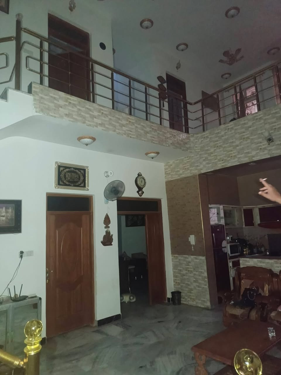 دار  للبيع حي ميسان قطاع 76مساحه 200متر يحتوي على غرفه وصاله واستقبال ومطبخ وصحيات والطابق الثاني يحتوي على غرفتين وصاله وصحيات صب كونكريت ارضيه مرمر جدران سيراميك سقوف جبسن بورد شغل درجه اولى السعر المطلوب خاص 

للاستفسار والمعلومات الاتصال بنا ع الرقم التالي الكوفي للوساطة العقاريه ***********
