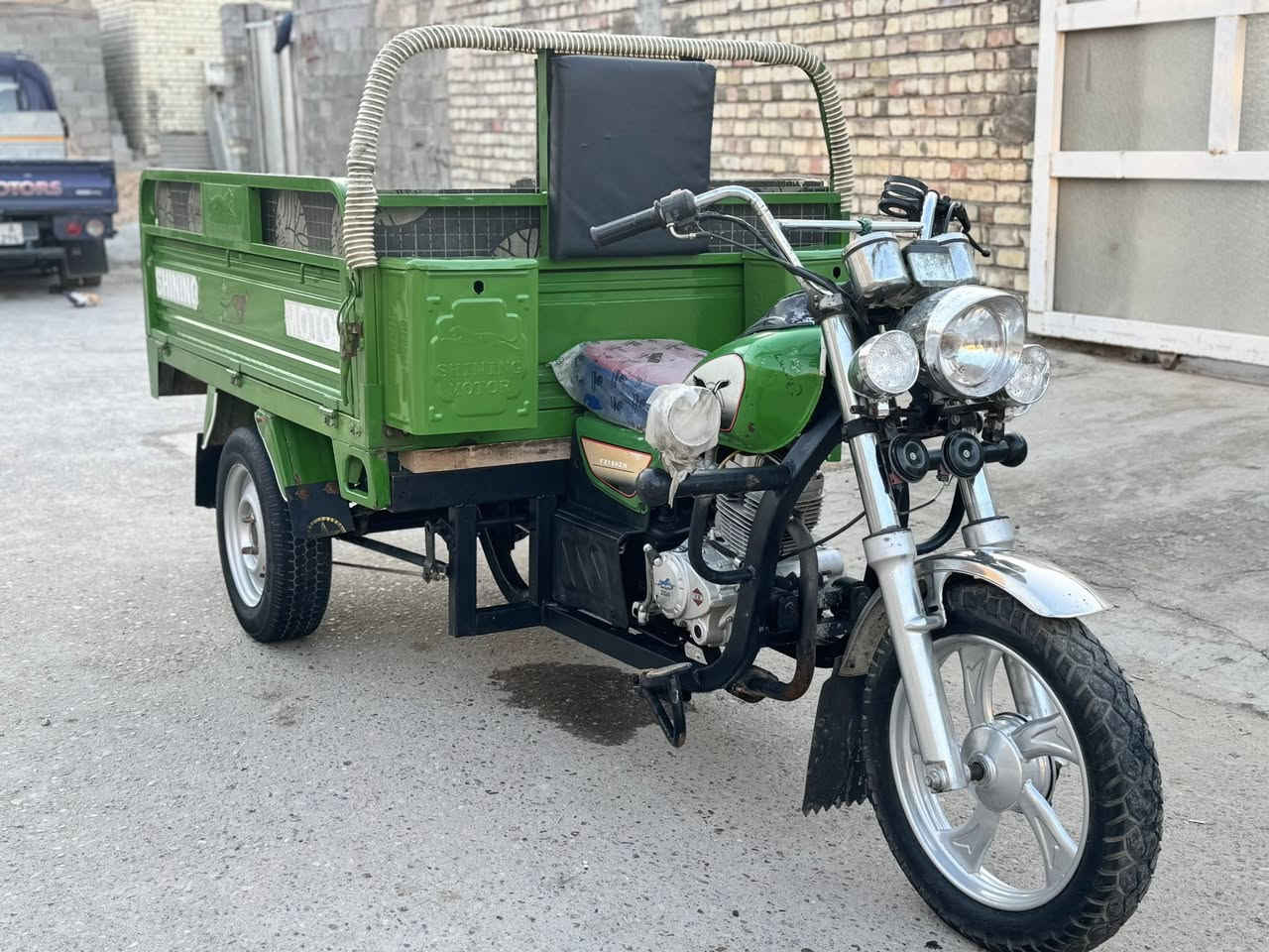 السلام عليكم 
ستوته صقر موديل 2022
شاصي وركبه كفاله مكينه خرسه 2024
بدي لا صبغ ولا خياس ولا زلق جانت ضامينهه 
اوراق كامله اصليه شرط ترقيم 
سعره مليون و 850
بغداد _ مدينه الصدر
***********
