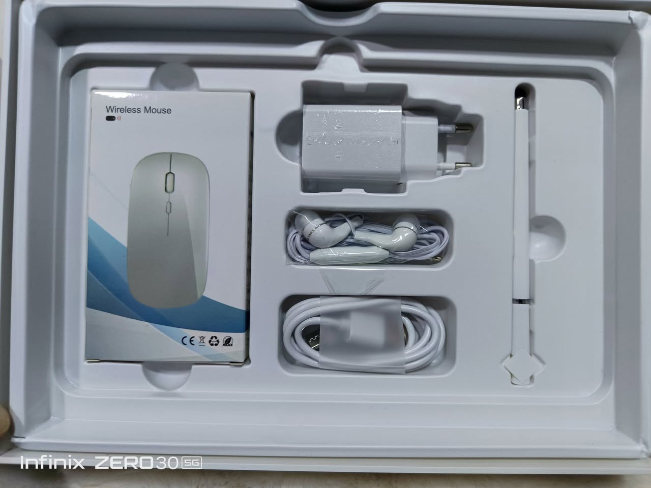 تابلت جديد بالكارتون ذاكره واحد تيرا بايت حجم الشاشه 10 انج مع كامل ملحقاته يدعم  سيمكارت شحن تايبسي عشوائيه 16السعر 150 الف ع اول تم


**إذا كنت صاحب هذا الإعلان وتريد حذفه لأي سبب، رجاءا أرسل رسالة إلى الدعم الفني**