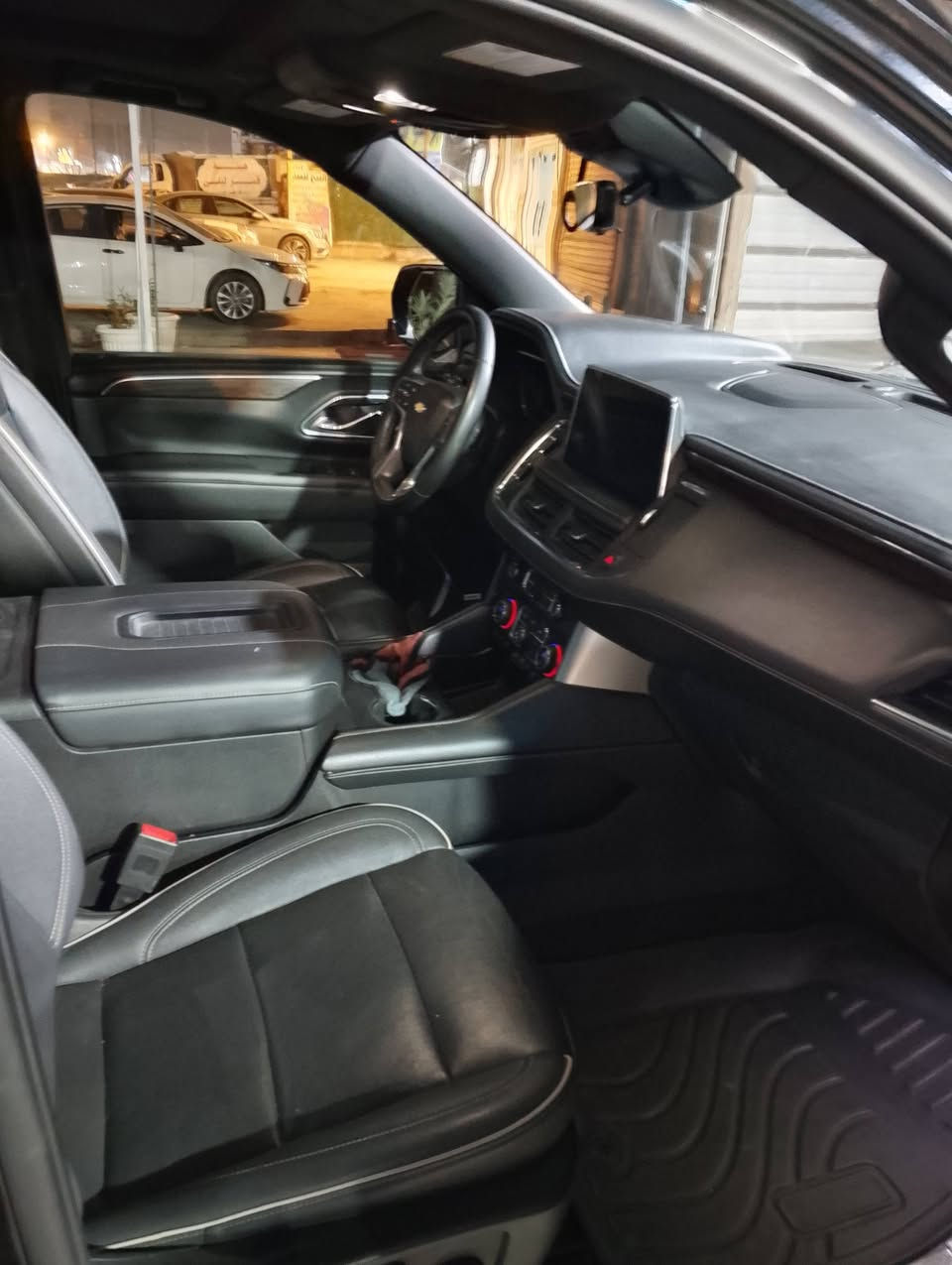 السلام عليكم تاهو موديل 2023برايمر وارد أميريكي الضرر البنيد مبدل والجاملغ نفسه يعني قطعتين صبغ بدون دواخل .تخم تاير جديد .عدد المسافات 45ميل .رقم بغداد .باسمي والتحويل مباشر .مكاني بغداد الدورة
الاستفسار ***********
