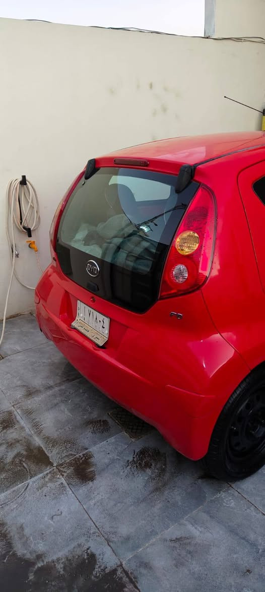 السلام عليكم 
ByD F0 2012
بدون صبغ 
كير شرط محرك شرط 
السعر 38 وبيها مجال بسيط 
***********
مكان موصل
