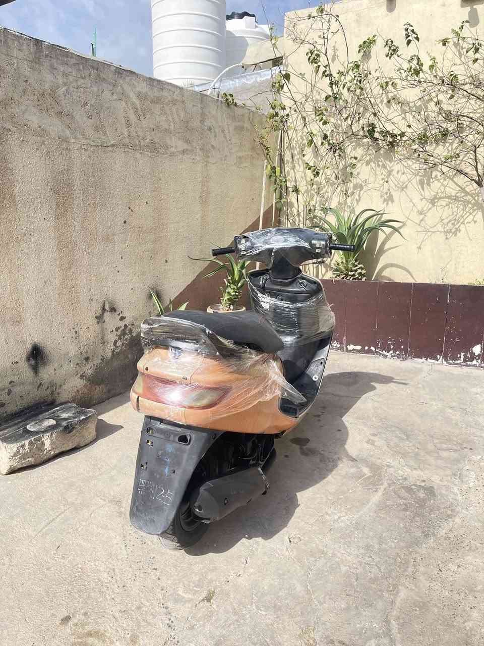 سلام وعليكم
فراشه لبيع نثيه كاملة مكمله نكره سلف مكينه ناعمه 
مناقصها برغي تايرات جديدات  
***********
