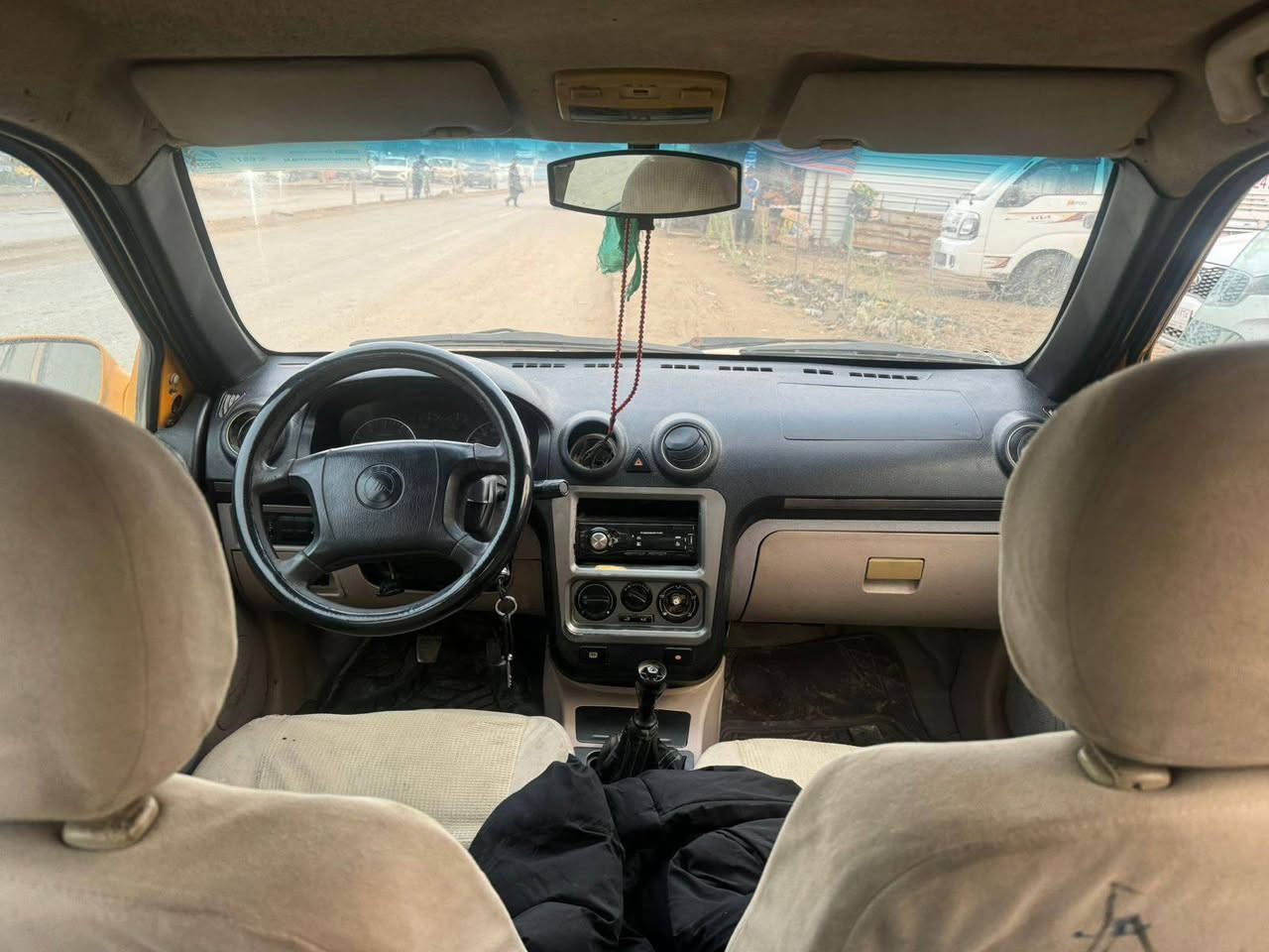 السلام عليكم 

سيارة سي كي 2013
رقم قادسيه
راعيها بالمهناويه مااندله
السيارة شغاله وتمشي 
مكاني ديوانية 
اتعهدلك سرقه وعشائر

10 اوراق وبيها مجال

***********
