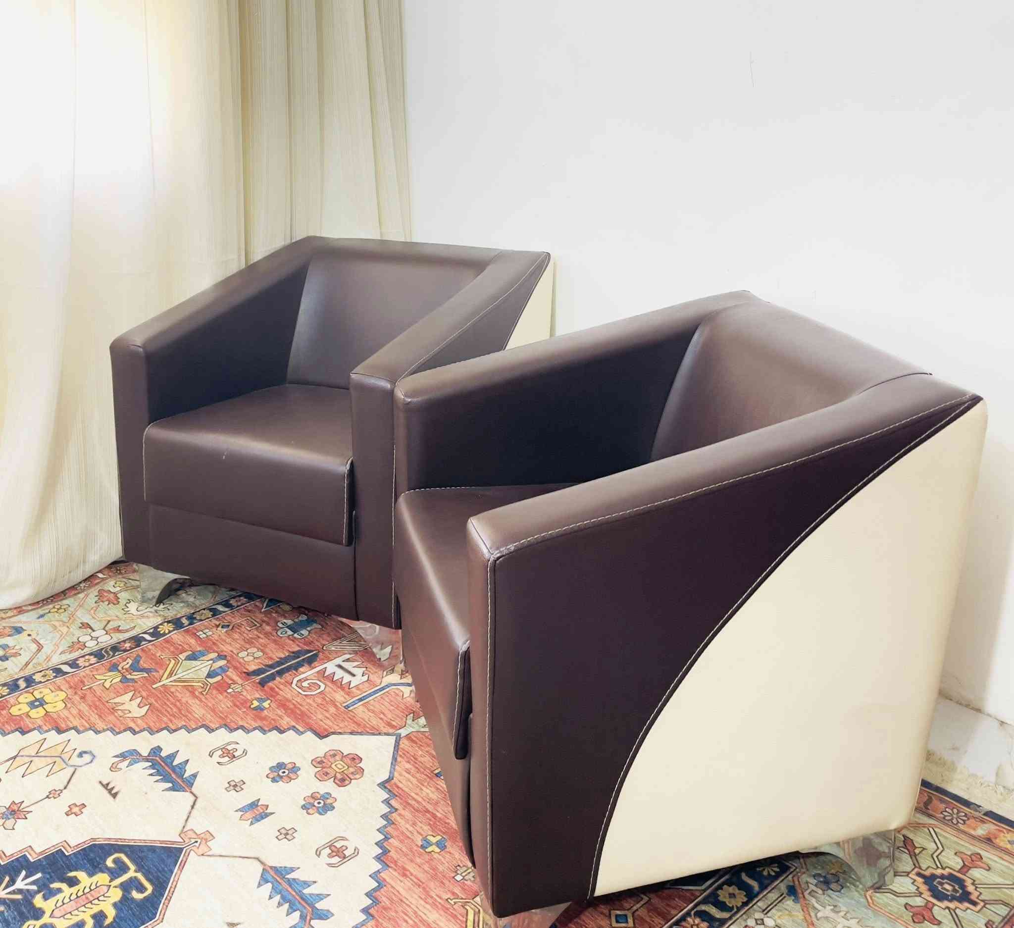 كراسي جلد كلش حلوات يرهمىن مكتبية
اريد ابيعهم لان ما عندي مكان الضرر الي بي موضح بالصورة 
الواحد سعرة ٧٥ واذا ثنينهم نهايتهم بدون اي معاملة ١٢٥
مكاني بغداد حي الجهاد


**إذا كنت صاحب هذا الإعلان وتريد حذفه لأي سبب، رجاءا أرسل رسالة إلى الدعم الفني**