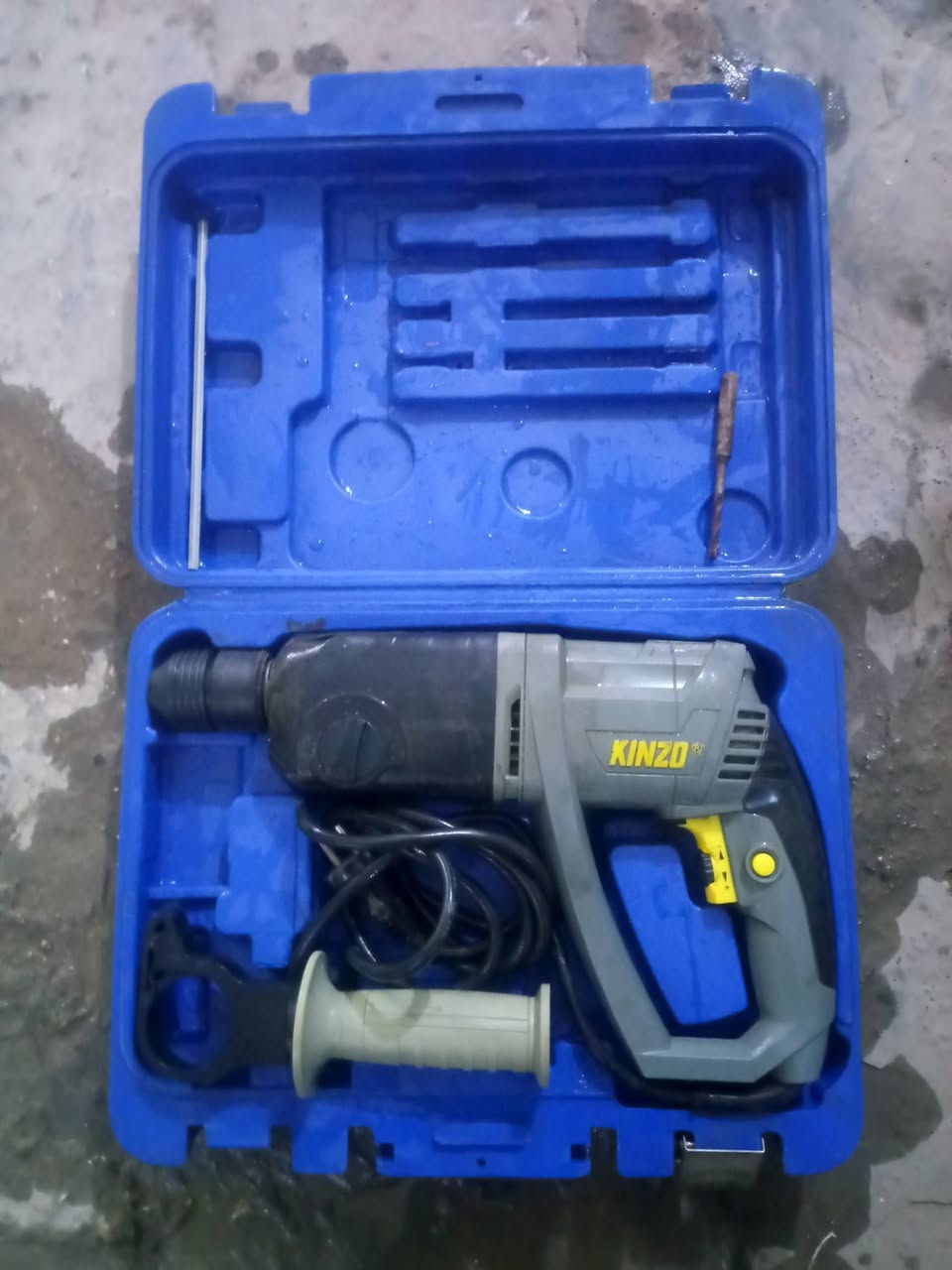 السلام وعليكم عندي درين باله همر وتكشر وتسريف السعر 40 مكاني بغداد المشتل حي المعلمين الأمين ***********
