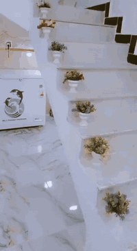 دار للبيع المساحه 100 متر طابق واحد  العنوان بغداد الحسنيية الرشداية الجريخي شارع العشرين خلف مدرسة الحكيم علما البيت  مطلوب إسكان صاحب الدار يريد 55 صافي و20 مليون عل المشتري يدفع كل شهر الاسكان 121 الف للتواصل معنا دلالية المرتضى للعقار  *********** متوفر وتساب
