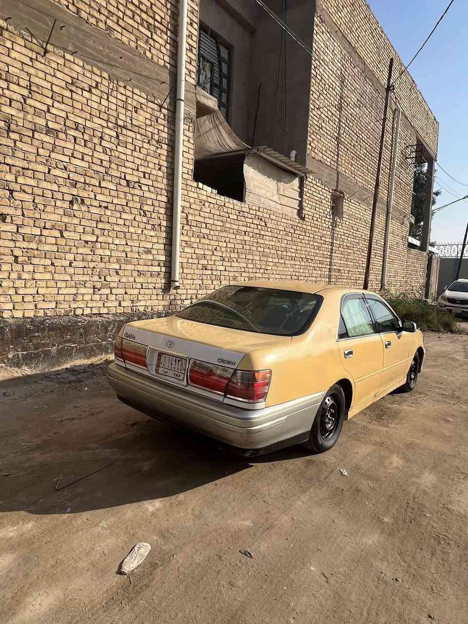 سلام عليكم ملكه صفره للبيع موديل 2000شاصي 175اصل كرستال السياره أربع دكم كشنات كهرباء مكينه فيفيتي اثنين او نص فيش او بطل سياره كصتين لا مفحوص ولا مدفوع كمرك سعره 45وبيه مجال قليل 
مكان نجف ***********
