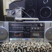 للبيع  مسجل راديو دبل كاسيت  ( شارب j.f-700 ) إستيراد الشركة التجارية ...