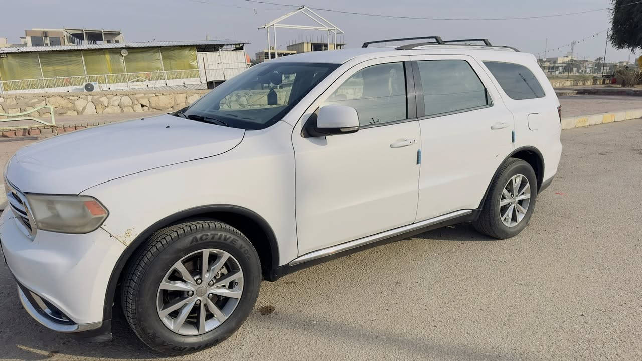 السلام عليكم 

دوج دورنكو ليمتد موديل 2015 رقم بغداد بأسمي 
فول مواصفات ما عدا الفتحه 

حادثها جاملغ و باب السايق صور الحادث بالمنشور 
محرك و كير مكفولات 

مكان السياره ميسان 
السعر ( 205 )

للاستفسار اكثر 
الاتصال ‭0783 468 2884‬
واتساب  ‭0770 270 0612‬
