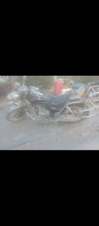 لبيع محرك بجيس. متروكه  240 بيه مجال 07825548307