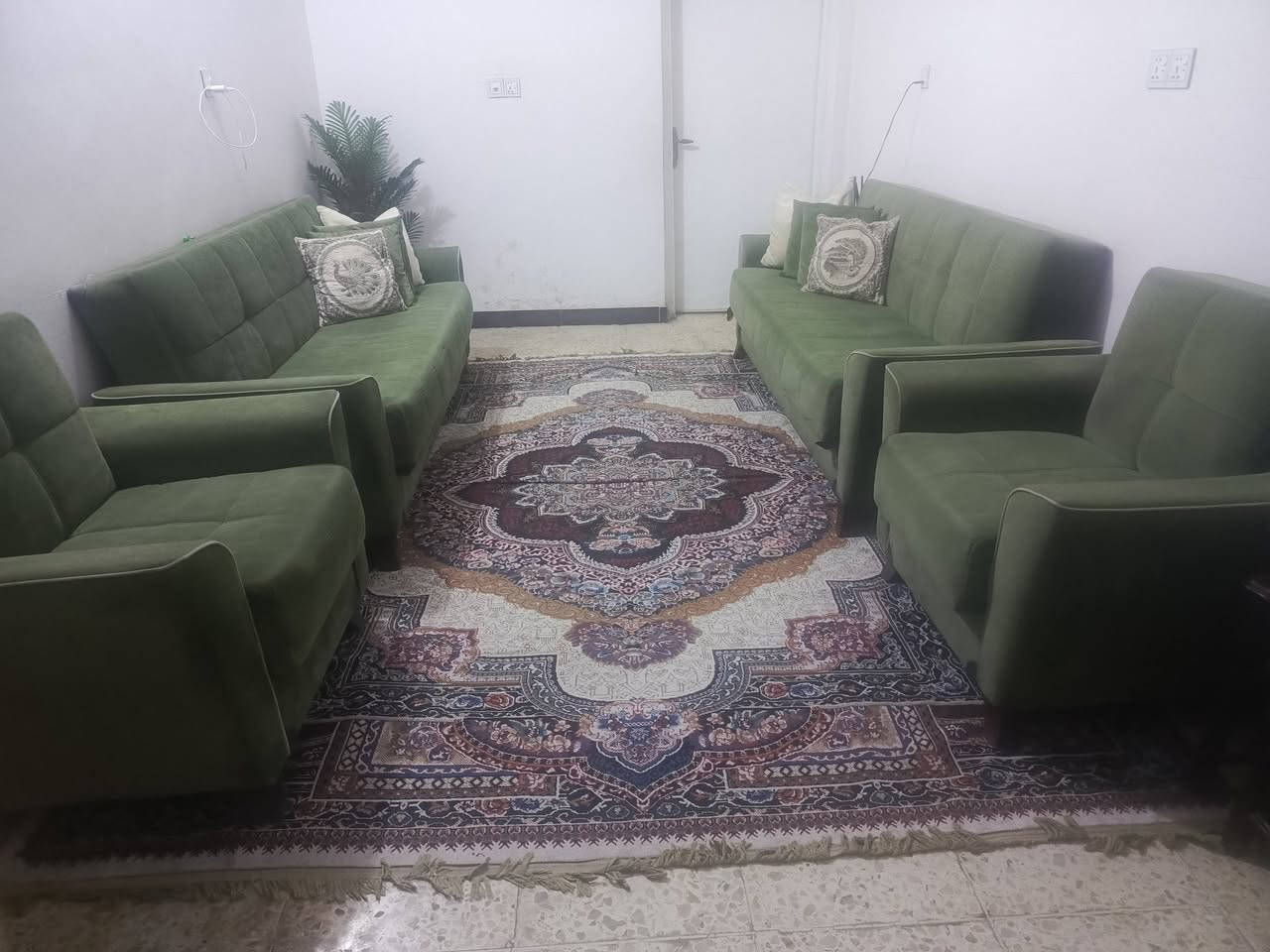 السلام عليكم
للبيع اغراض منزلية 
تخم قنفات تركي ٨ مقاعد بي مخزن ويصير سرير ب٥٠٠ الف 
٢ مكيف توسوت شغال الواحد ب٢٥٠ الف الواحد 
كاونتر سنك متر ونص ب٢٠٠ الف 
المكان حي اور للاستفسار الاتصال ***********
