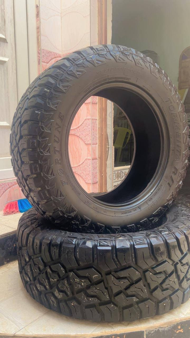 اطارات للبيع تخم كامل اربعة حجم
 35X12•50R20LT
تايلندي جبلي
ويل عشرين 20 
استخدام جدا قليل يعني جديد مكاني بصرة تنومة للأتصال على ***********
السعر 350 الف عراقي
