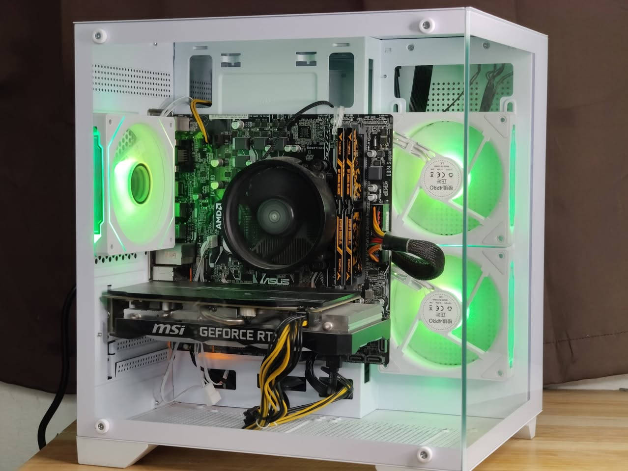 السلام عليكم 
تجميعة للبيع بمواصفات قوية وضمان حقيقي 🌟
💠GPU: Nvidia RTX 2060 6G MSI
غير مفتوح ولا مبدل معجون على وضع الشركة
💠CPU:  R5 3500 6C 6TH 
💠Cooler: Stock Ryzen cooler
💠M.B: A320m Asus Prime 
💠RAM: 16GB 8x2 ddr4 3200Mhz T.force جديدة
💠STRG: SSD Laxer 256GB 
💠P.s: 600w aigo 
💠Case: Glass White case with 3xfan ARGB
WITH RGB Remont Control

ضمان الحاسبة اسبوع والربط على UPS لحماية القطع
السعر 685 الف دينار

📍الموقع بغداد مدينة الصدر قطاع 23
🚚 يوجد توصيل لجميع محافظات العراق 🇮🇶 
 هـ ***********  📞
