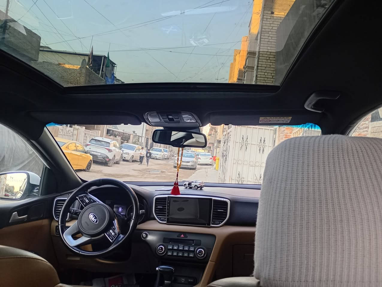 سلام عليكم سبورتج 2020 فول مواصفات محركها 2000 دوش تشغيل عن بعد بانوراما تحكمات ستيرن مانع انزلاق 3 انضمه ترحيب المري كشنات جلد حمصي كراسي كهرباء فول خليجيه السياره ماشيه 84 الف رايدهه 187 وبيها مجال حك الجيه بيها بوارد ورصعه *********** بغداد حي القاهره
