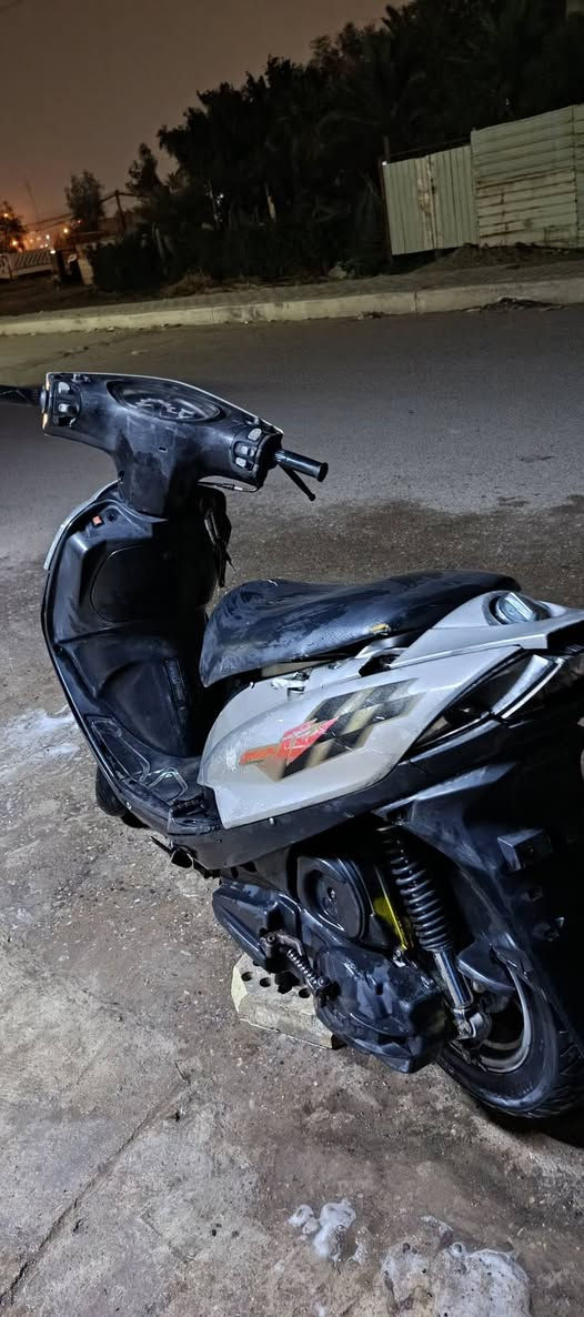 سلام عليكم اخوان دراجه 140الدراجه خير من الله النواقص شي بسيط مثل ما موضح بلصوره مكينه مكفوله ما مفتوحه السعر 400 وبيه مجال بسيط التواصل على صاحب الرقم ***********
