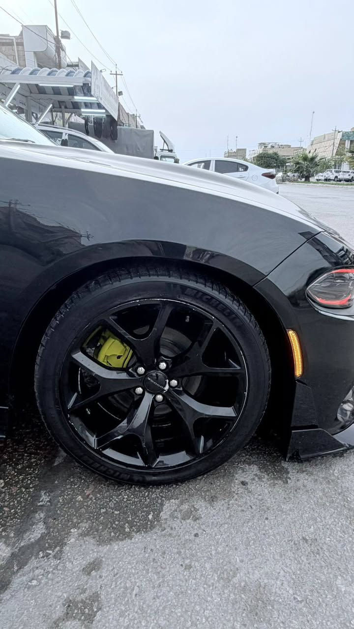 جارجر  ( SXT ) 

(MAX)

موديل : 2020

ماشية : 47 الف حقيقي قابل زياده

المواصفات 

بصمه

تشغيل عن بعد 

شاشة 

كاميرا 

كشنات جلد  

فتحه سقف
كشنات كهرباء 2

كشنات تدفئه + تبريد 

ذاكره خزن ميموري 

تحكم ستيرن جهتين 

شفتات ستيرن 

ستيرن كهرباء 

كروز سرعه 

رادارات 

نظام ايكو 

نظام سبورت 

قطعتين تبريد 

مكينة 6 سلندر 

3600 

سبايدر خلفي 

دبل كزوز 

لد امامي 

لايت زنون 

بك لايت لد 

حساسات 

كت SRT

ويل كب كروم 

( رقم بغداد الجديد مشروع وطني بأسمي )

الحادث :  جاملغ امامي ايمن + باب + باب خلفي مع جاملغ خلفي كلير من امريكة  (ايرباك طاك ومرجع سستم بلادي ) 

( صور الحادث مابيه بيه تقرير  اكو سونار   )

السيارة جديدة جداً


**إذا كنت صاحب هذا الإعلان وتريد حذفه لأي سبب، رجاءا أرسل رسالة إلى الدعم الفني**