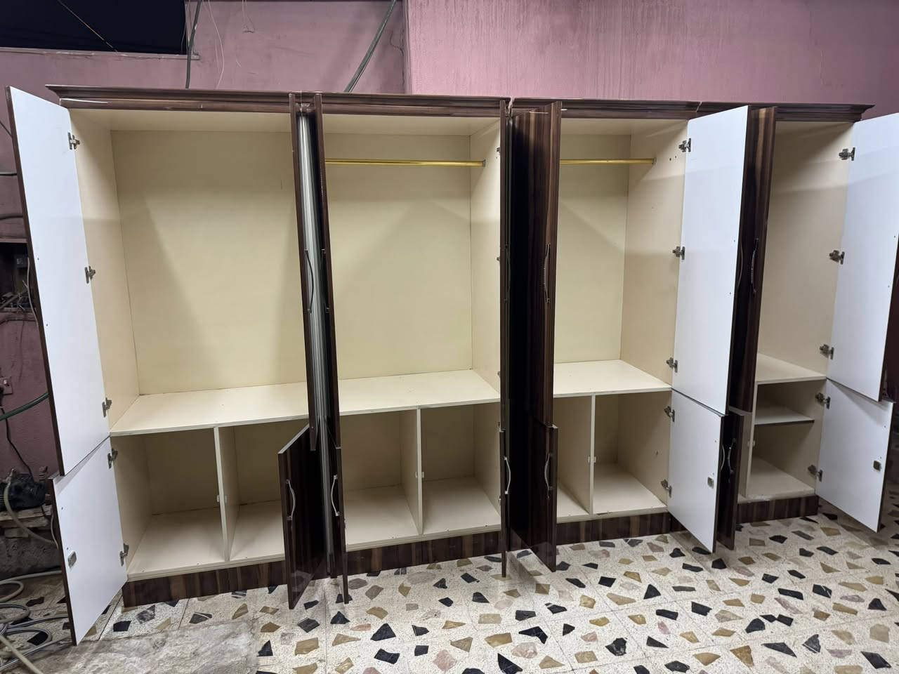 كنتور 4 قطع خشب mdf تركي
السعر 350 الف

دوشك نفرين قياس 160*200 سعر 25 الف

عنوان اربيل بختياري

***********  /***********/***********
