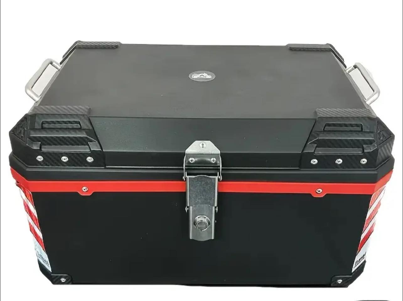 صندوق دراجة نارية حجم كبير 65 لتر 

التفاصيل:
مال دراجة نارية، النوعية الممتازة والقوية.
• الحجم: 65 لتر (حجم كبير جداً، يشيل خوذتين وبراحتك).
• الحالة: جديد (نضيف كلش ومثل ما موضح بالصور).

• المواصفات:
• قفل أصلي مع مفاتيح عدد 2.
• ضد المي (Waterproof) وعازل للرطوبة.
• زوايا محمية ضد الصدمات.
• يجي وياه يدات وشريط فسفوري عاكس للسلامة.

سعر ٨٥ الف 
توصيل موجود

@highlight


**إذا كنت صاحب هذا الإعلان وتريد حذفه لأي سبب، رجاءا أرسل رسالة إلى الدعم الفني**