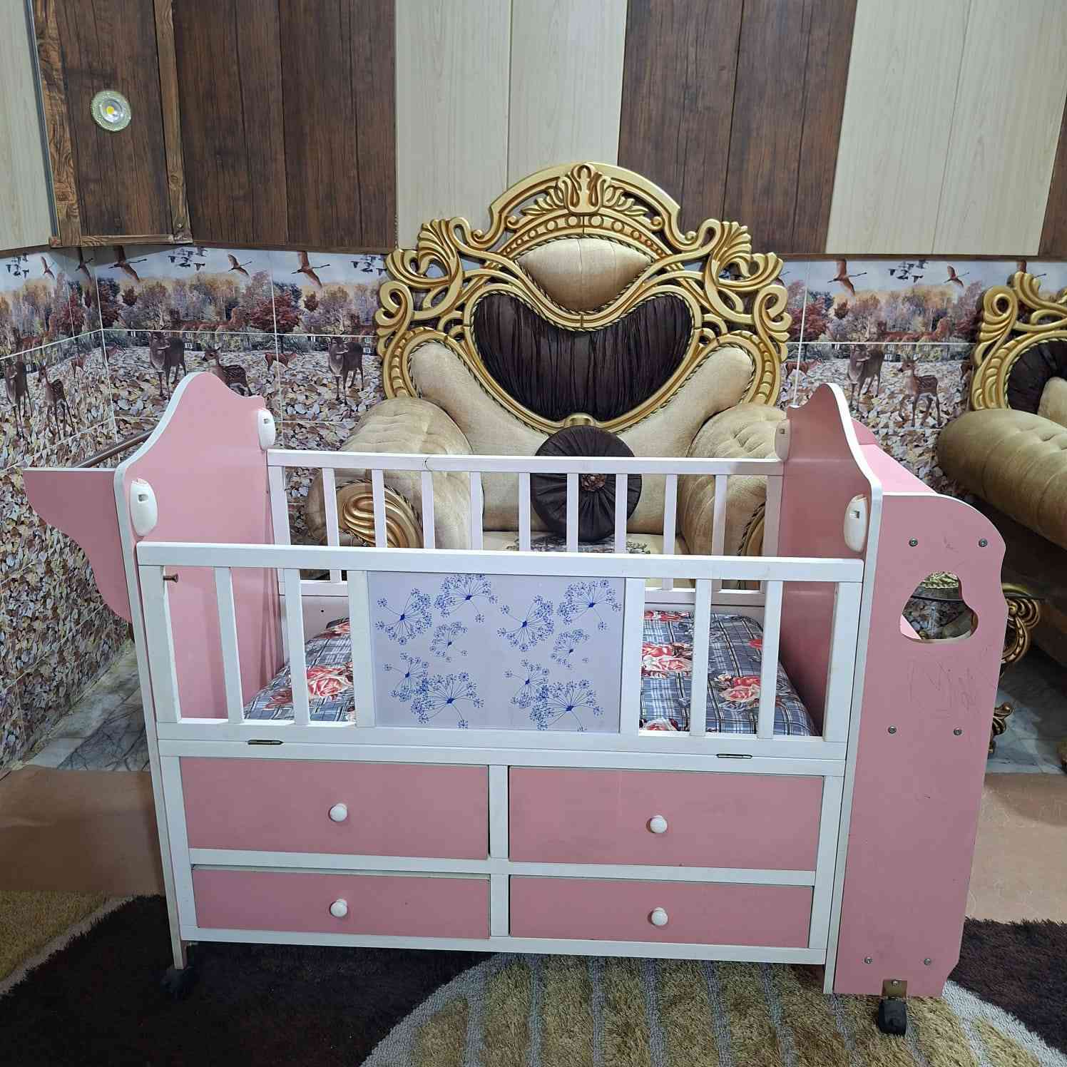 سرير طفل للبيع سعرها 150الف، لمعرفه التفاصيل الاتصال على الرقم التالي :
***********
