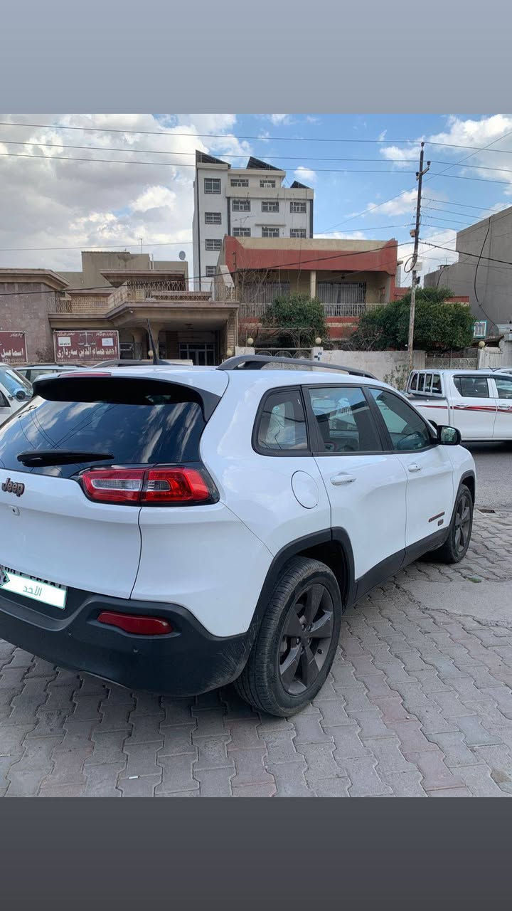 جیب شروکی بزون
مودیل 2017
فول مواصفات
باوراما و تحکمات استیرن و تبرید مرکزی بعد هوایە مواصفات
سیارە کلش حلوە و نظیفە 
گیر و مکینە شرط
سیار بیها بابین و بنید صبغ بدون دواخل و ایرباک سستم
رقم و سنویە جدید  شرط تحویل
سعر 108 بیها مجال

جێب شێڕۆکی 2017 
مواسفات فوول بانۆڕاما 
ڕەقەم و سەنەوی نوێیە 
م / V4  ڕۆیشتن 222 km 
2 دەرگاو بۆنیت سبوغ 
بستەک کارت و تەعدیل 
بێ ناو گرتن ، ئێڕباگ سیستەم 
گۆڕینەوە و فرۆشتنە 
نــــــرخ  108 $ أربيل, العراق


**إذا كنت صاحب هذا الإعلان وتريد حذفه لأي سبب، رجاءا أرسل رسالة إلى الدعم الفني**