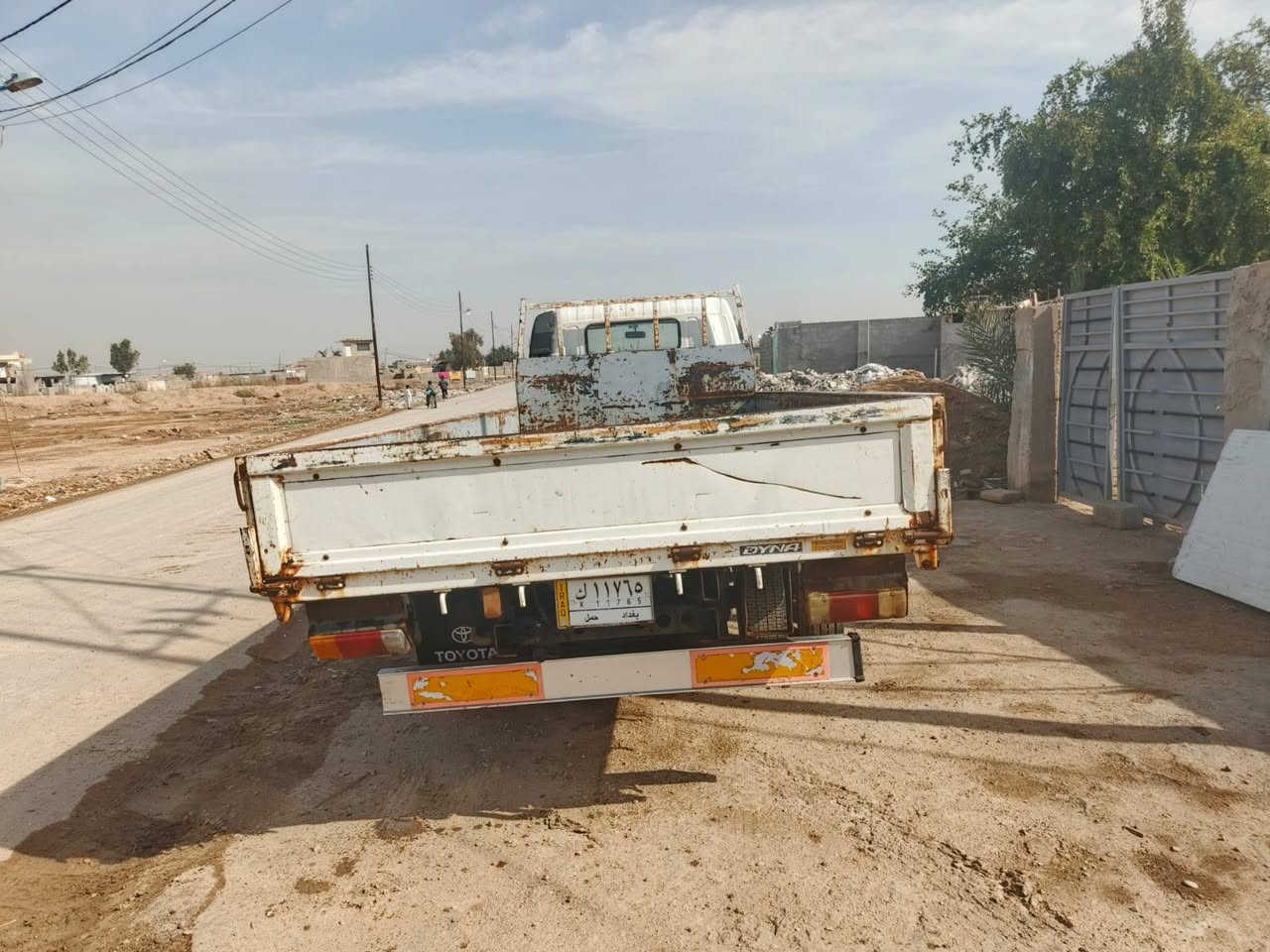 تويوتا داينا موديل ٢٠٠٣ بحاله جيده محرك استندر الاحمر
طول البدي ٥٫٥  متر
بغداد المعامل
سعر 110
رقم الهاتف
***********
