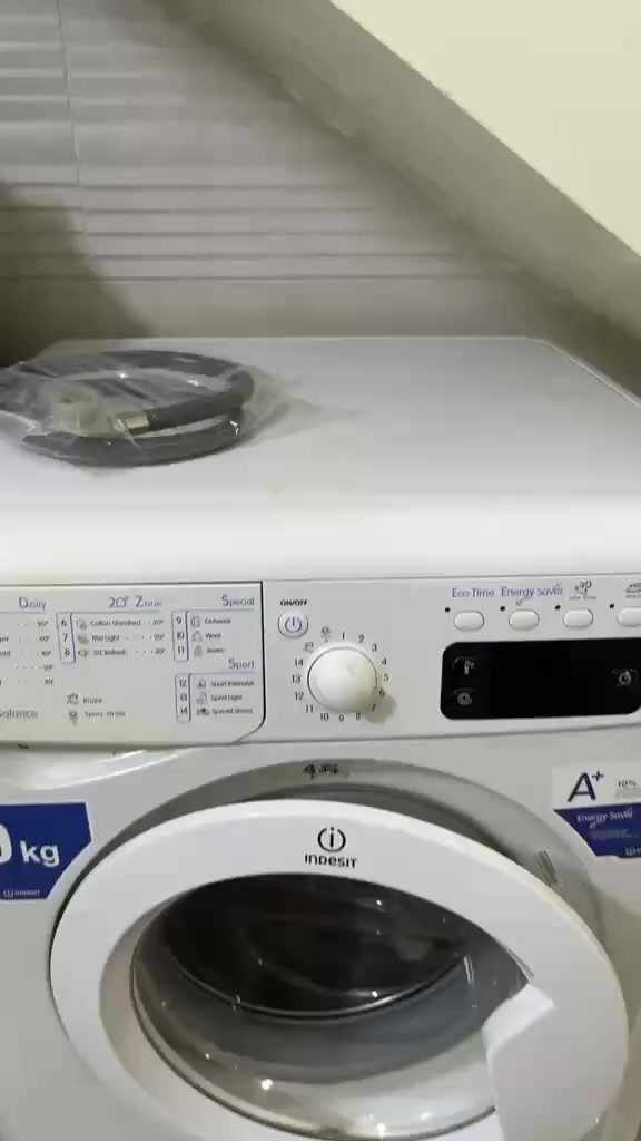 جل شۆری تۆماتیک
۹ کیلۆی indesty ئەڵمانیە
 هیچ کێشەی نیە بەس لە کاتی وشککردنەوە دەنگی بەرزە کە زۆری جل تیابێت 

125 هەزار و معامەلە

سلێمانی ، زەرگەتەی تازە💐


**إذا كنت صاحب هذا الإعلان وتريد حذفه لأي سبب، رجاءا أرسل رسالة إلى الدعم الفني**