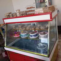 عارضة مال كيك  مكينة ازبري وعارضة شربت للبيع للاستفسار الاتصال على الر...