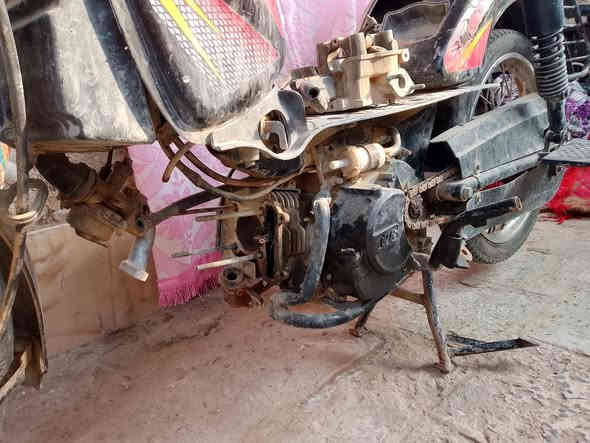 البيع عوزهة بوشة وبستم كهربايات شغالة مراوس والبيع تابع ***********
