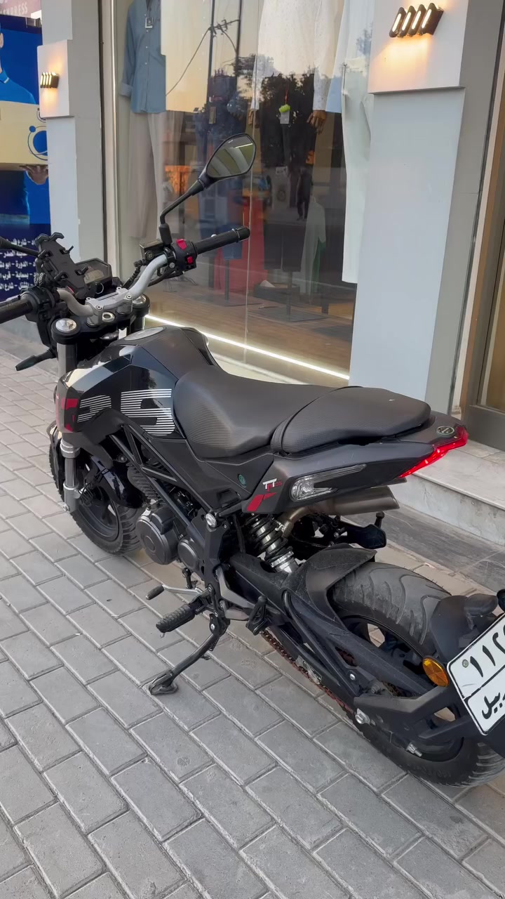 السلام عليكم بنلي 135 tnt

مكاني بغداد الدوره ابو دشير

 نظيفه استخدام شخصي

موديل 2025

الاستفسار

***********

متواجد ع رقم وعلى ماسنجر
