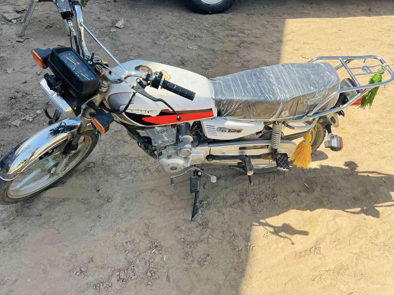 موطور البيع نضيف مديل 2019الخاص مفتوحً


**إذا كنت صاحب هذا الإعلان وتريد حذفه لأي سبب، رجاءا أرسل رسالة إلى الدعم الفني**