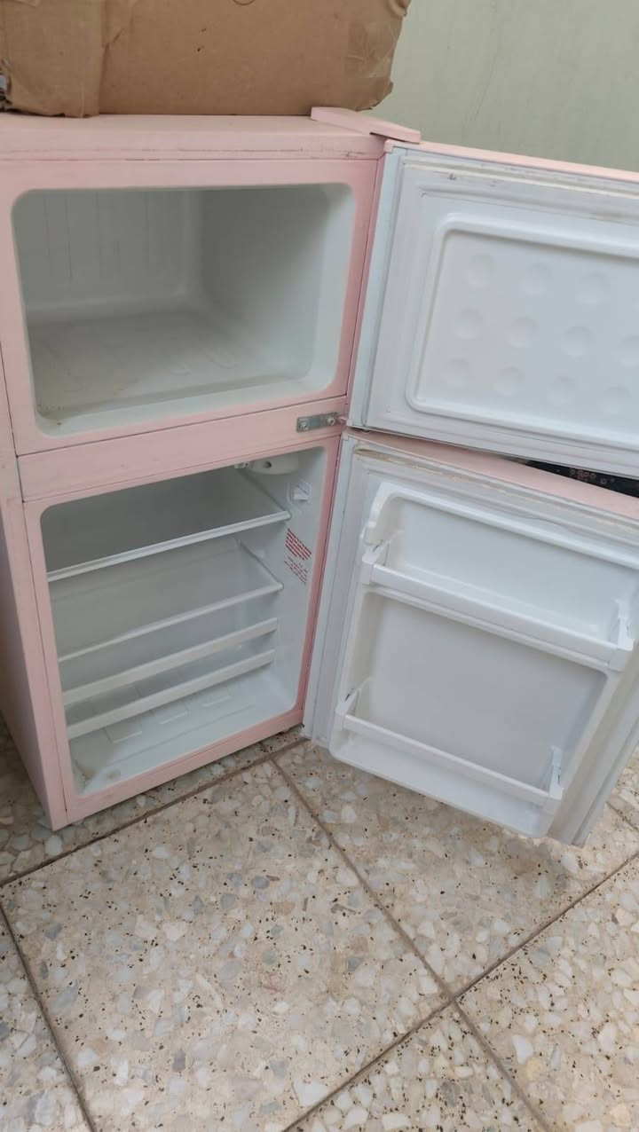 ثلاجات وحدة حجم كبير وحدة حجم صغير الكبيرة ب150 الصغيرة 50الف نضافة 99% تجميد فول مابيها كل ضرر


**إذا كنت صاحب هذا الإعلان وتريد حذفه لأي سبب، رجاءا أرسل رسالة إلى الدعم الفني**