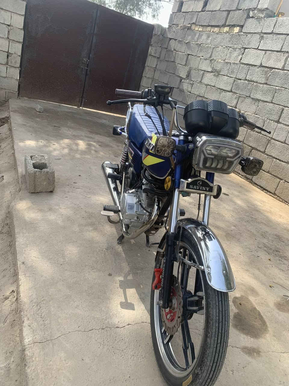 يا الله أسلام عليكم
دراجه سيفان للبيع موديل 24

كفاله محرك ما مفتوح كهربائية شغاله عده الشاشه طافيه 

أوراق بيه شلعه ومعدل بشرط السعر 540وبيه مجال اي ستفسار اتصل ***********المكان تقاطع القدس دور الزراعه
