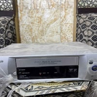فيديو كوري • يشتغل • ماكو كاسيت