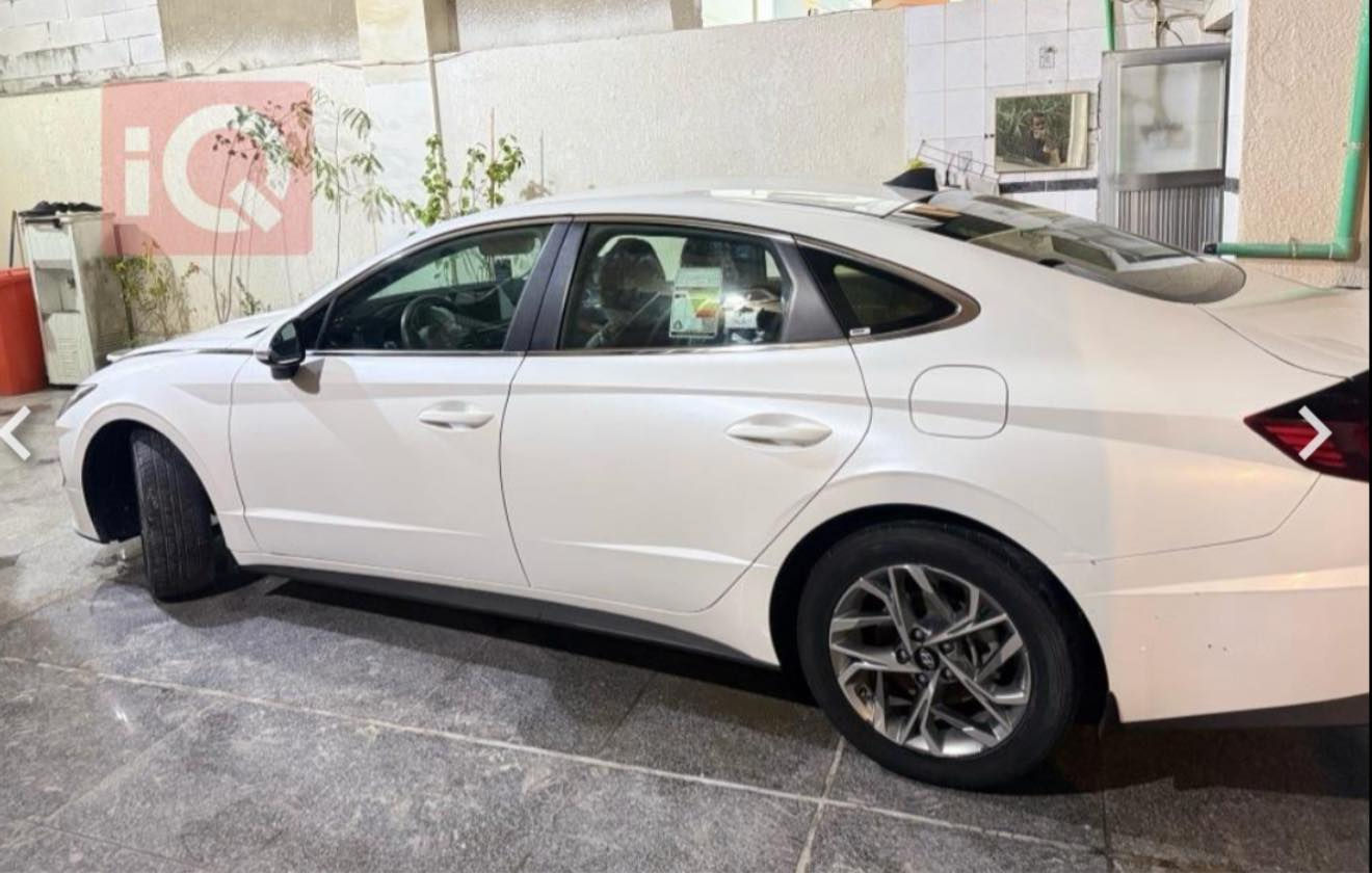 السلام عليكم سوناتا ٢٠٢٠ خليجي
� سوناتا 2020 خليجي

 • محرك 2500 سي سي مكفول
 • نص فول
 • السيارة كانت أقساط معاملته بغداد وتم تسديدها بالكامل
 • تحويل حر باسم المشتري
 • ضربة خفيفة بالجاملك الخلفي (بحدود شبر) فقط، وباقي السيارة مكفولة
 • كفالة عامة من التبديل والتصليح والفتح
 • الممشى:88 ألف كم

📍 العنوان: البصرة – الأصمعي

     $$$$$$$$ (غير متواجد على النت)$$$$$$$$

📞 للاستفسار الاتصال على الرقم:

***********
