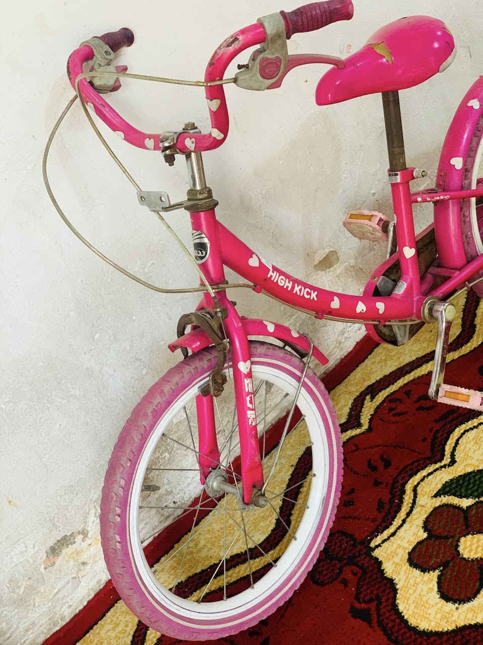 بايسكل ياباني  جديد بناتي فافون  خفيف  الوزن  75 وبي مجال
بغداد  الشعب   ***********
