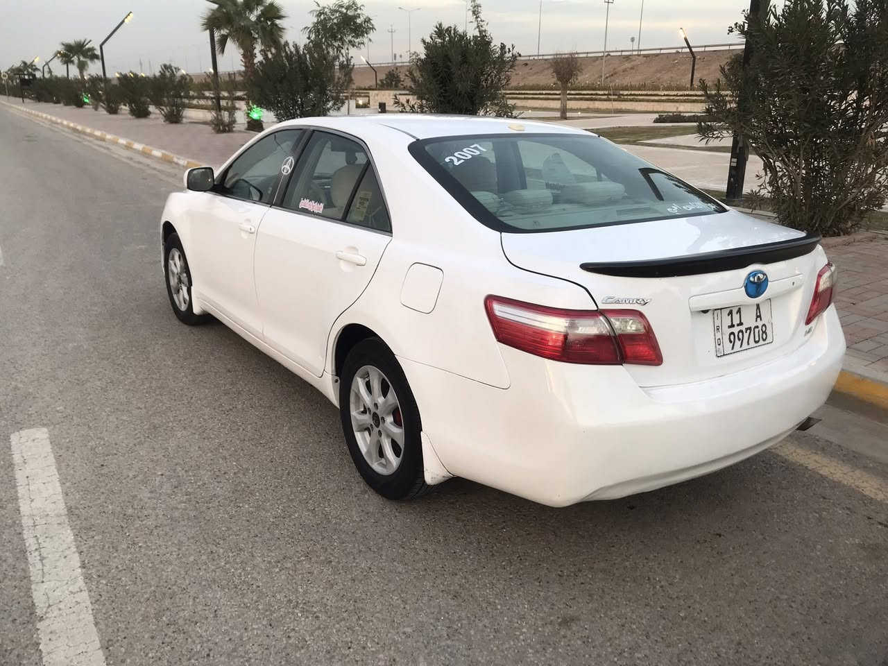 كامري 2007 LE وارد امريكي ليبل واحد ماشيه 175 الف بدون حادث  بدون ايرباك بها جاملغات خلفيه صبغ فقط بدون اي دواخل وسونار مرفق مع الصور 
رقم بغداد انكليزي بسمي  تحويل ثاني يوم 
معروفه مواصفاته  كشن كهرباء
السياره عليها ادامه كامله 
باتري جديـٍد تخم مجاول دينسو اصلي وبلاكات اصلي  نوزلات اصلي جويتر اصلي فيت بم كله  شرط شركه اصلي دشبول لك زلغ مابيه 
تخم تاير 
حساس
كامره 
تحكم استيرن 
تبريد ثلج 
تدفئه نار 
 كير ومحرك خير من الله
السعر 100 ورقه بيها مجال بسيط 
المكان الفلوجه اول متدخل صيطره الموضفين
للاتصال ***********
