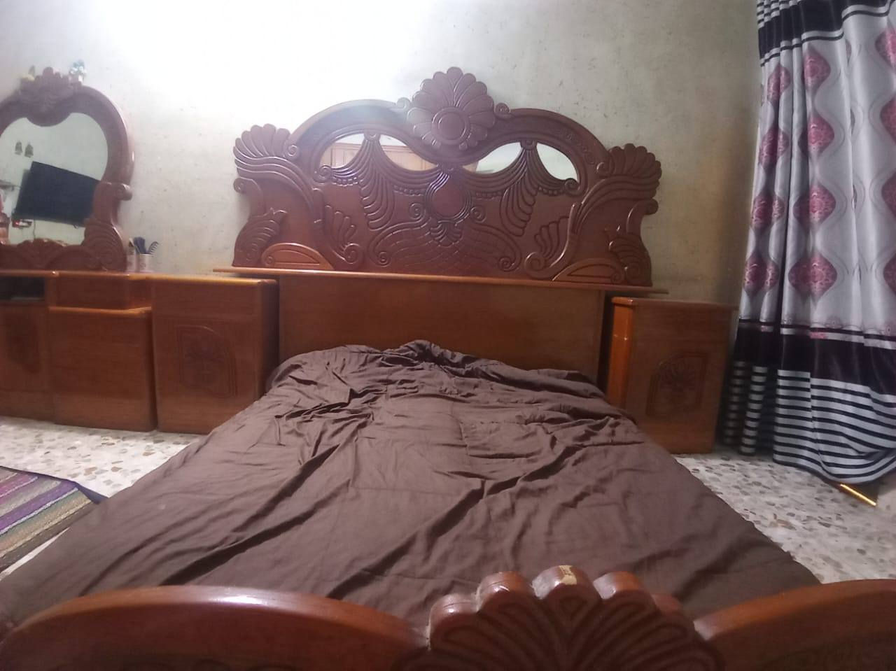غرفه للبيع بغداد *********** السعر الرقم لو على الخاص
