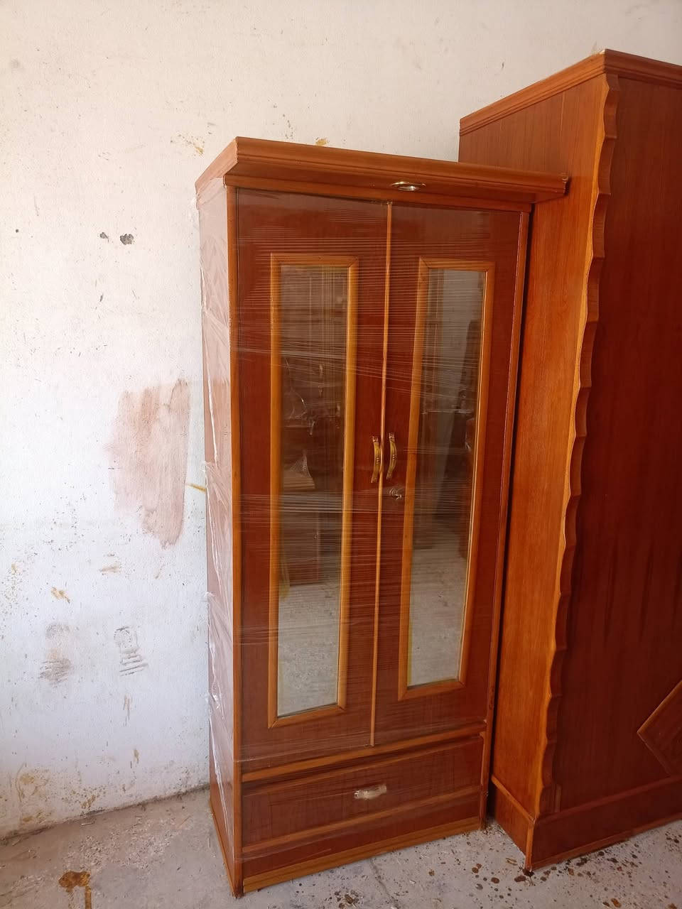 غرفة نوم عراقي مستخدم اخو الجديد وباسعار مناسبة شغل درجة اولى مرتب ضهر جرجوبة السعر 450 الف وبيها مجال للطيبين
رقم الهاتف ***********
غرفة نوم عراقي مستخدم اخو الجديد وباسعار مناسبة شغل درجة اولى مرتب ضهر جرجوبة السعر 450 الف وبيها مجال للطيبين
