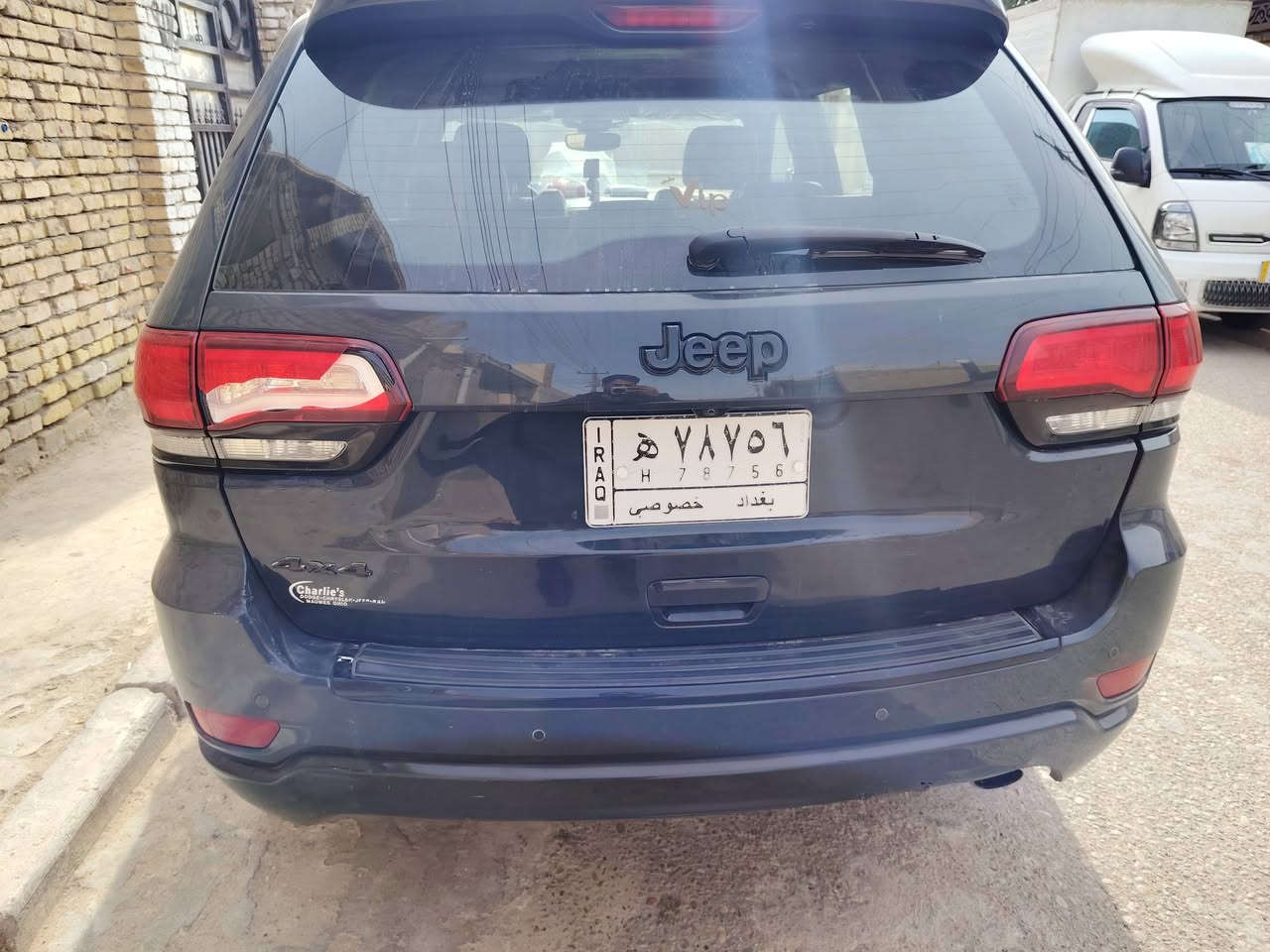 السلام عليكم جيب 18 أمريكي
رقم بغداد محرك 3600 
حساسات
نضام سبورت ايكو رادارات تشغيل عن بعد مثبت سرعه تحكم استرين مكانه ميسان ***********
