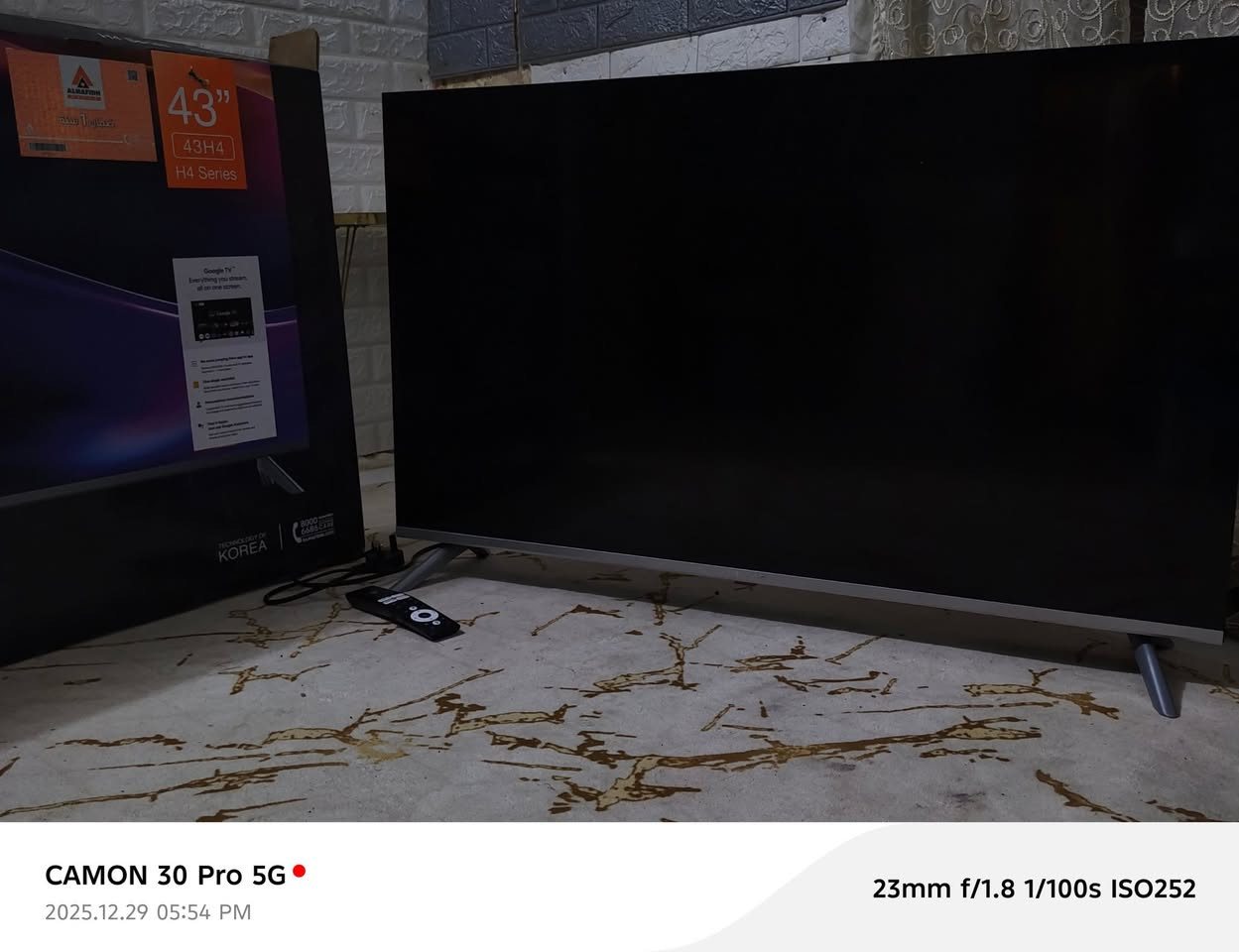 شاشة Google TV ذكية – تجربة ترفيه متكاملة ✨
شاشة الحافظ
📺 الحجم: 43 بوصة
🔹 الدقة: Full HD
🔹 النظام: Google TV
🔹 الموديل: 2025 – H4 Series
🔹 التصميم: بدون إطار (Frameless) – إطار معدني أنيق

🎬 مميزات قوية:
✅ صورة واضحة وألوان غنية
✅ دعم HDR لتجربة مشاهدة أفضل
✅ صوت Dolby Audio نقي
✅ Google Cast لعرض الجوال على الشاشة
✅ اتصال سريع Wi-Fi 2.4G / 5G
✅ منافذ HDMI متعددة

🎯 مثالية للأفلام، المسلسلات، القنوات والتطبيقات
🎮 مناسبة للألعاب والبث المباشر

📦 منتج جديد – كرتون أصلي

السعر 230 وبيه مجال بسيط

📲 للتواصل والاستفسار: (***********)
