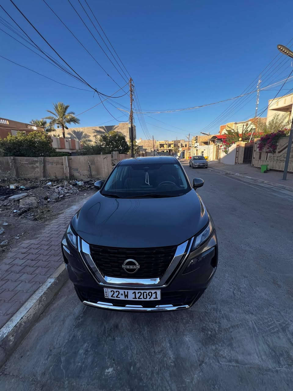 سيارة نيسان روج 2023 مواصفات   sv ماشية 40000 ضررها ربع جاملغ من جهة السايق رقم أربيل السعر 185 وبيها مجال الرقم  التواصل ***********
