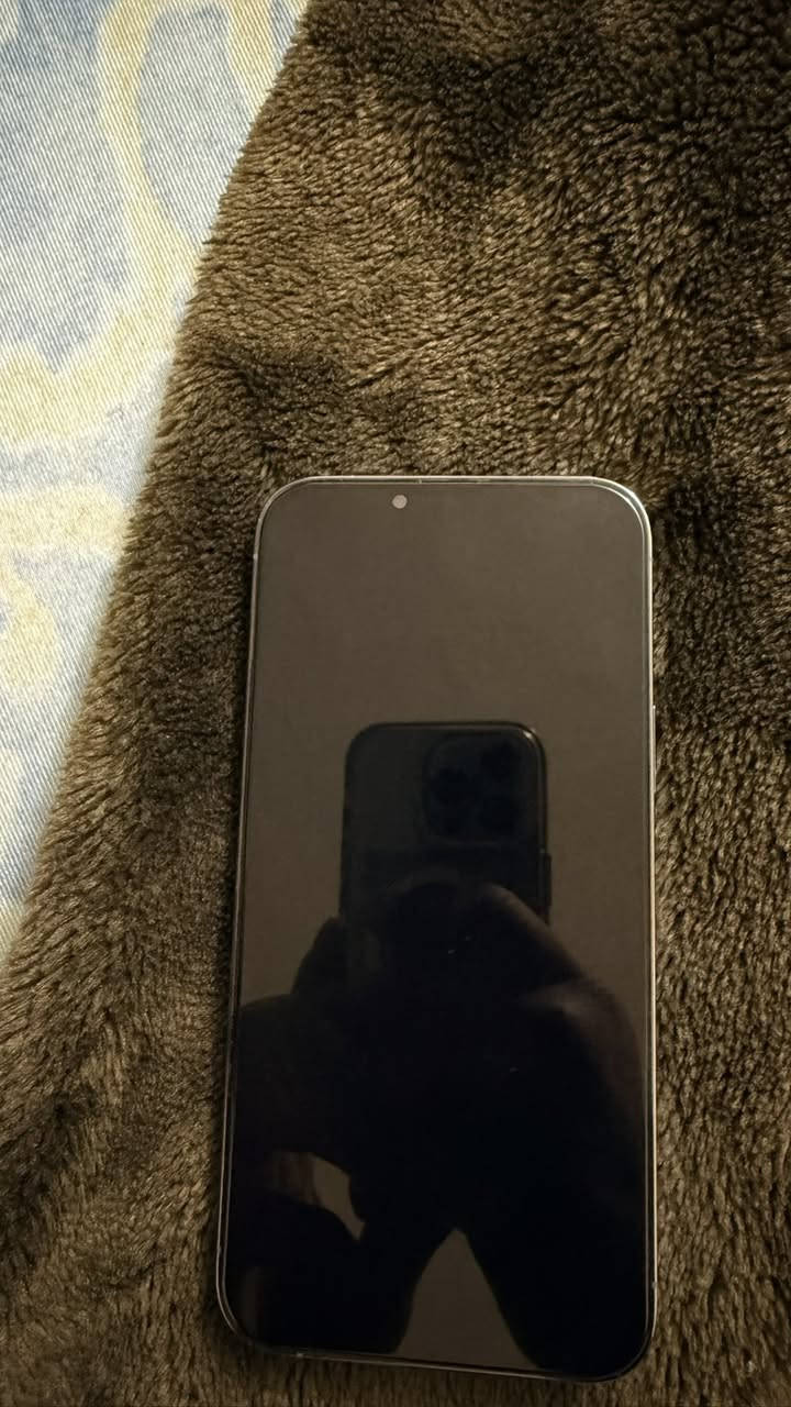 آيفون 13 برو ماكس (iPhone 13 Pro Max) نظيف جداً للبيع
• اللون: (بحري )
• الذاكرة: (512)
• نسبة البطارية: (90)
• الحالة العامة: الجهاز بلادي
• المرفقات:غراضه كامله  
• السعر: (780)او (بي مجال للطيبين).
• المكان: (الفلوجه ).
• للتواصل: (***********).
