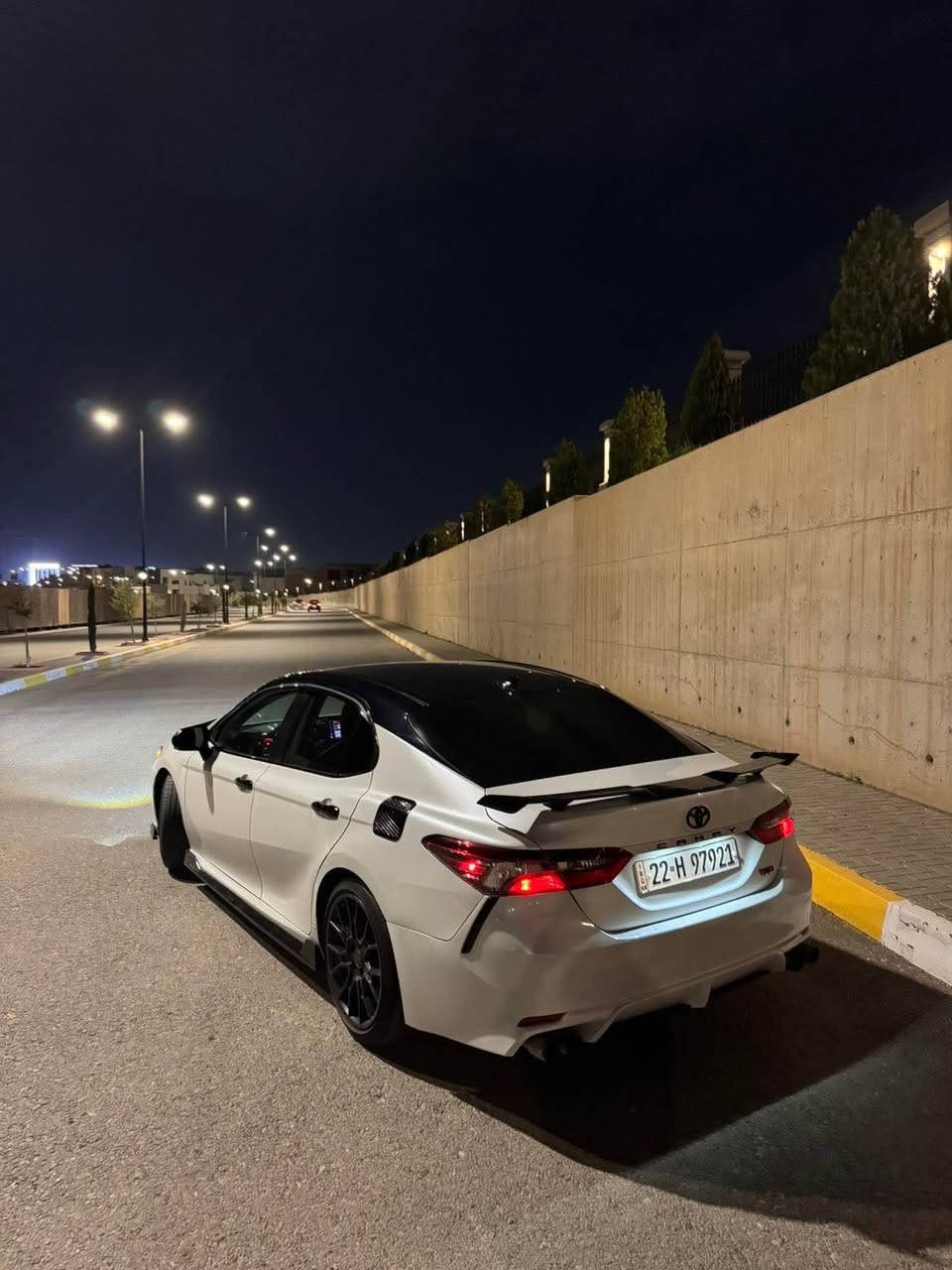 Toyota camry trd 2023                           سةيارةكة بي سبوغ دةعامي لو دةعامي بةشةرت بةس ٣ جيي گچكةي ساردةكوتة بي ناوگرتن بي ارباگ (٢٨هةزار كم ) روية سةيارةكة لةسة دةقي شةريكةي ماية گير و مةچينةو تةبريد و بةناوكردن غةرامة هةموو شتي بةشةرت شوين هةولير *********** أربيل, العراق
