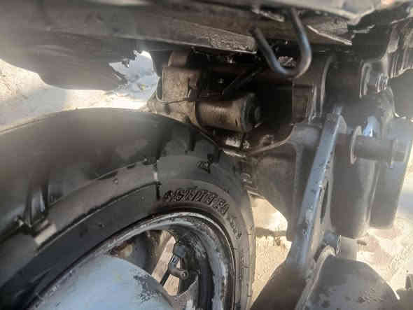 السلام عليكم ورحمة الله وبركاته دراجه للبيع السعر 170 وبيهه مجال عصفوريه هسه شادلها بوشه اصليه وهاي كدام عينكم الكفرات نص عمر وهذا رقمي *********** وبخدمة الشراي مكاني مدينة الصدر
