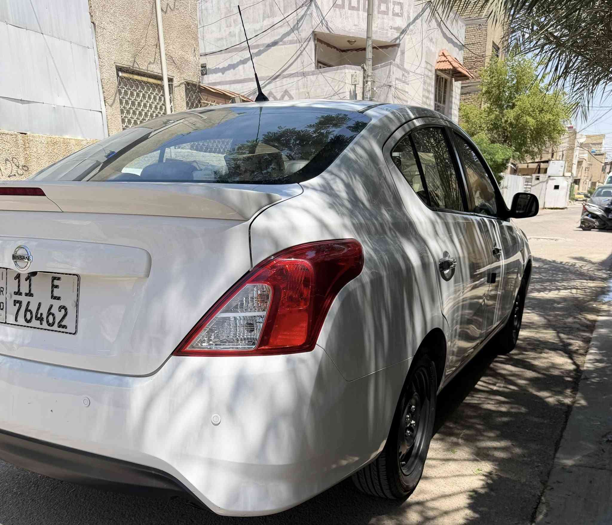 سلام عليكم عندي سني هندي لبيع موديل 21مكفوله كفاله عامه من الضربه و الصبغ و البارد رقم بغداد (بسمي) مكاني بغداد الكرخ ماشيه70الف
رقم تلفون ***********
