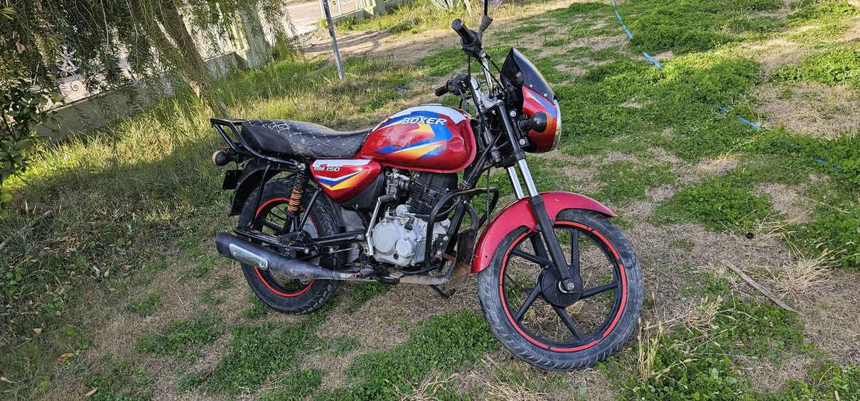 السلام عليكم ورحمة الله
اخوتي دراجه بوكسر للبيع 
موديل 2023
كامله للخير 
اشاير عالي ناصي كله شغال 
دراجه ع ايدي 
ديالى المقداديه 
رقم الهاتف ***********
لسعر،،  950 

للعلم اوراقه سحب
